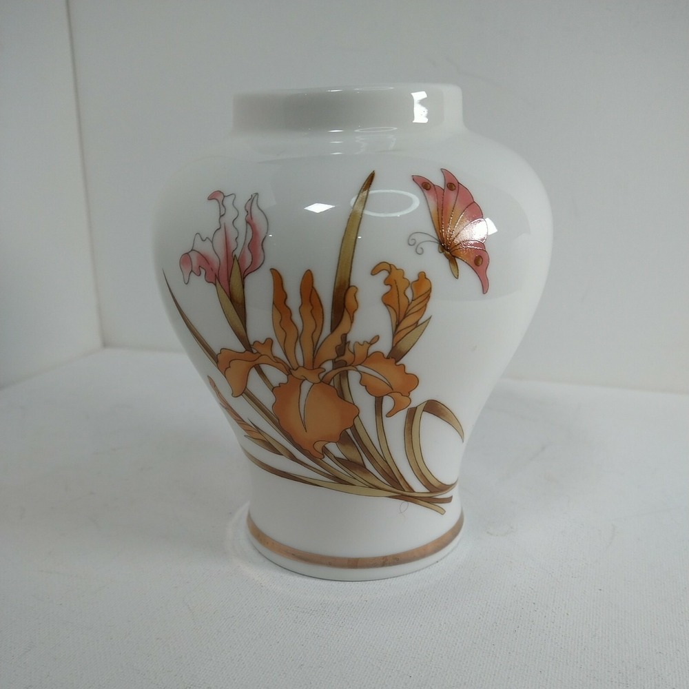 Vintage 6"‎ White Ceramic Vase Flowers Japan Stamped